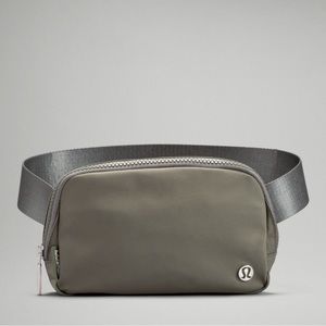 Lululemon bag
